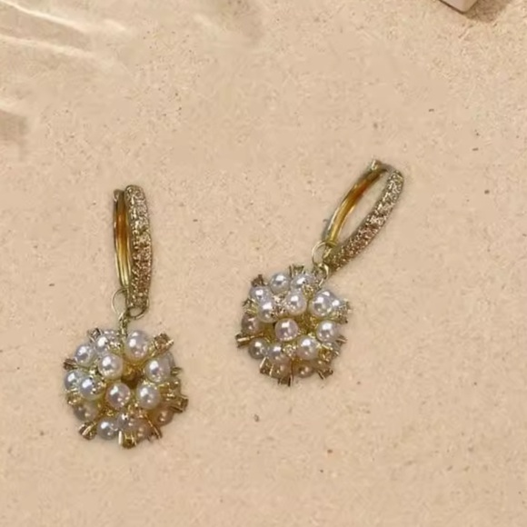Anthropologie Gold Pearl Drop Earrings - Picture 1 of 10